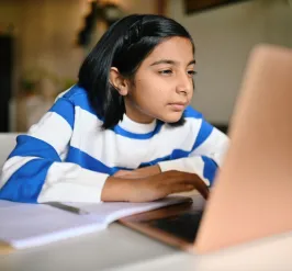 kid using a laptop