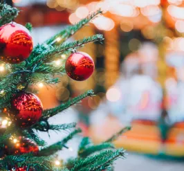 christmas tree with ornaments 